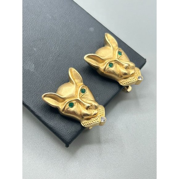 JACKIE COLLINS Panther Clip On Earrings Matte Gold Tone and Emerald Green Eyes - Picture 2 of 8